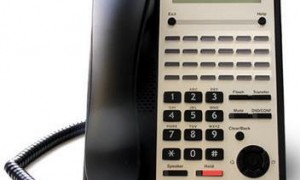 NEC-SL1000的数字电话机右上角红灯一直闪烁，清除方法